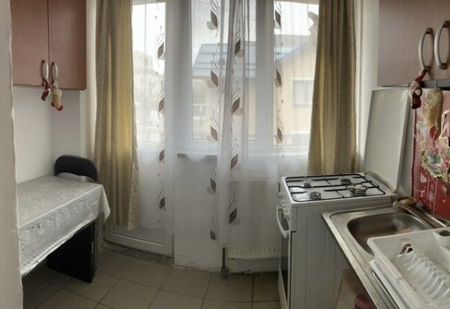 Titan, Bl 1 Decembrie, Postavarul