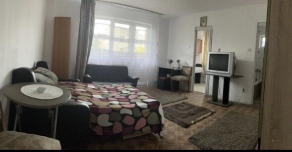 Titan, Bl 1 Decembrie, Postavarul