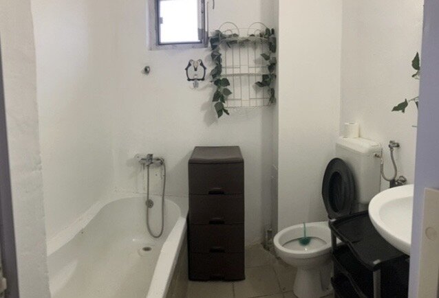 Titan, Bl 1 Decembrie, Postavarul